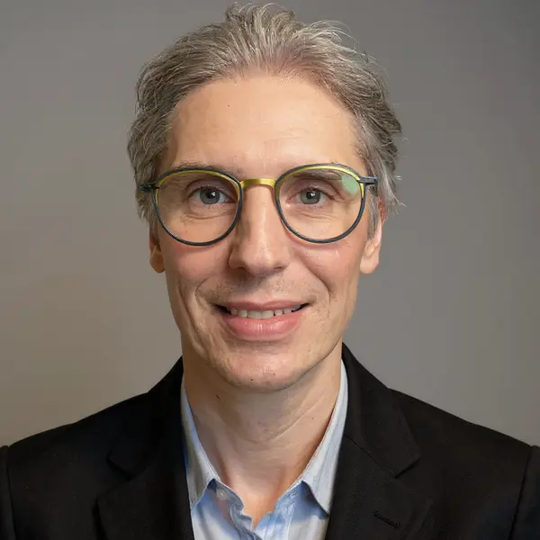 Laurent Decottegnie, développeur senior expérimenté à Pont-rouge, Québec, Canada